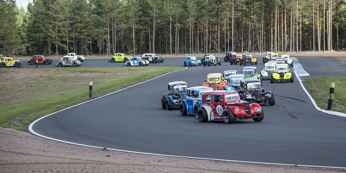 Legends klases autošosejas sacensības Alastaro trasē Somijā