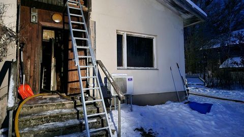 FOTOD ⟩ Elvas hukkus tulekahjus eakas mees