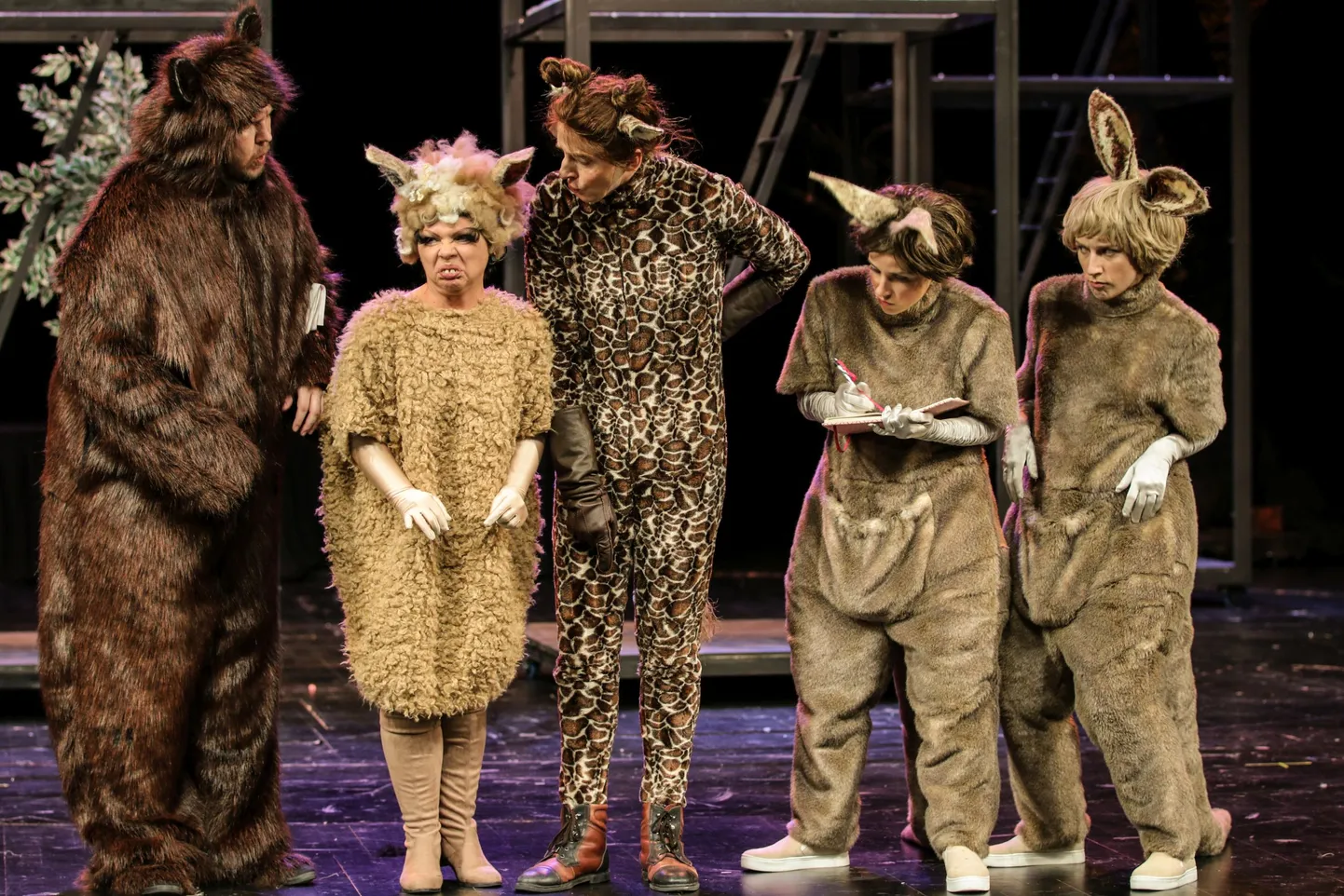Ugala teatris etendub lastelavastus «Tuul kuu pealt».