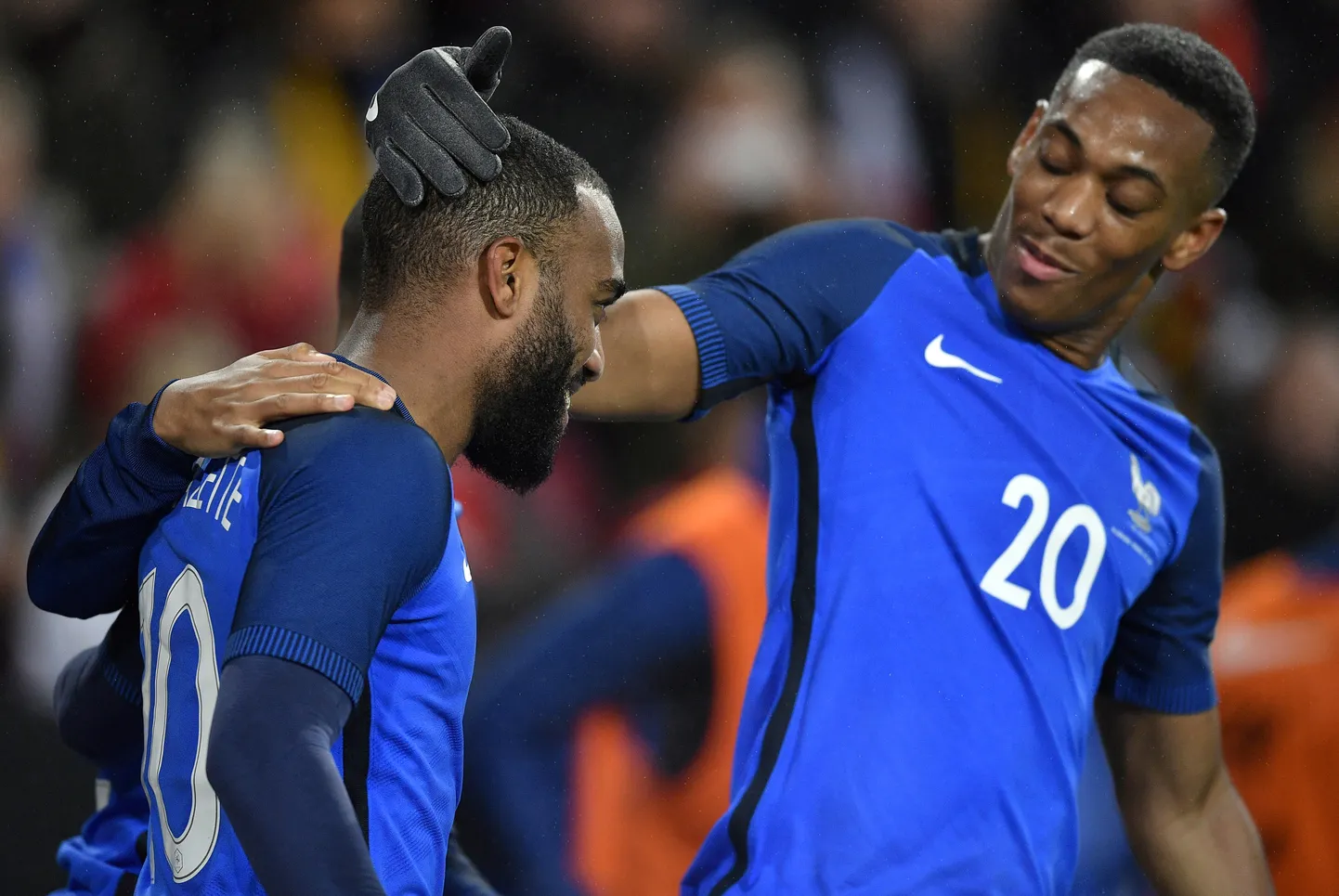 Alexandre Lacazette (vasakul) ja Anthony Martial.