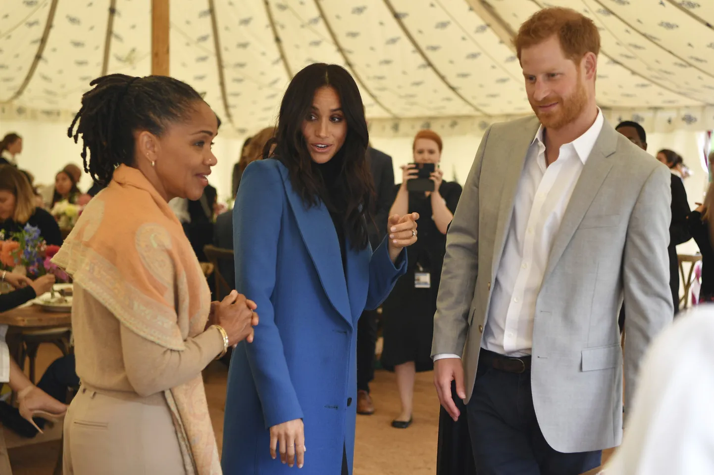Prints Harry, hertsoginna Meghan ja Doria Ragland 20. septembril 2018 Londonis Kensingtoni palee aias heategevussündmusel