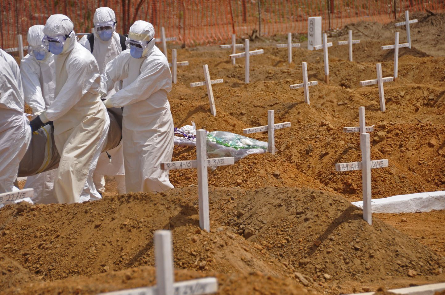 Ebolasse surnute matmine Libeerias