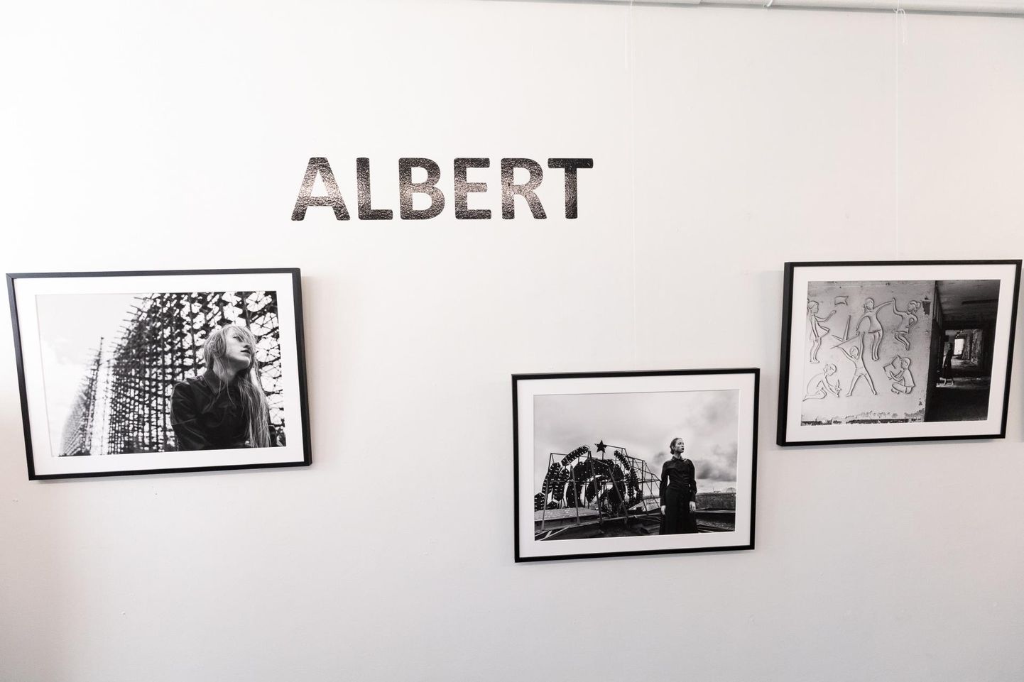 Albert Södgårdi fotomaailmast õhkub külma salapära.