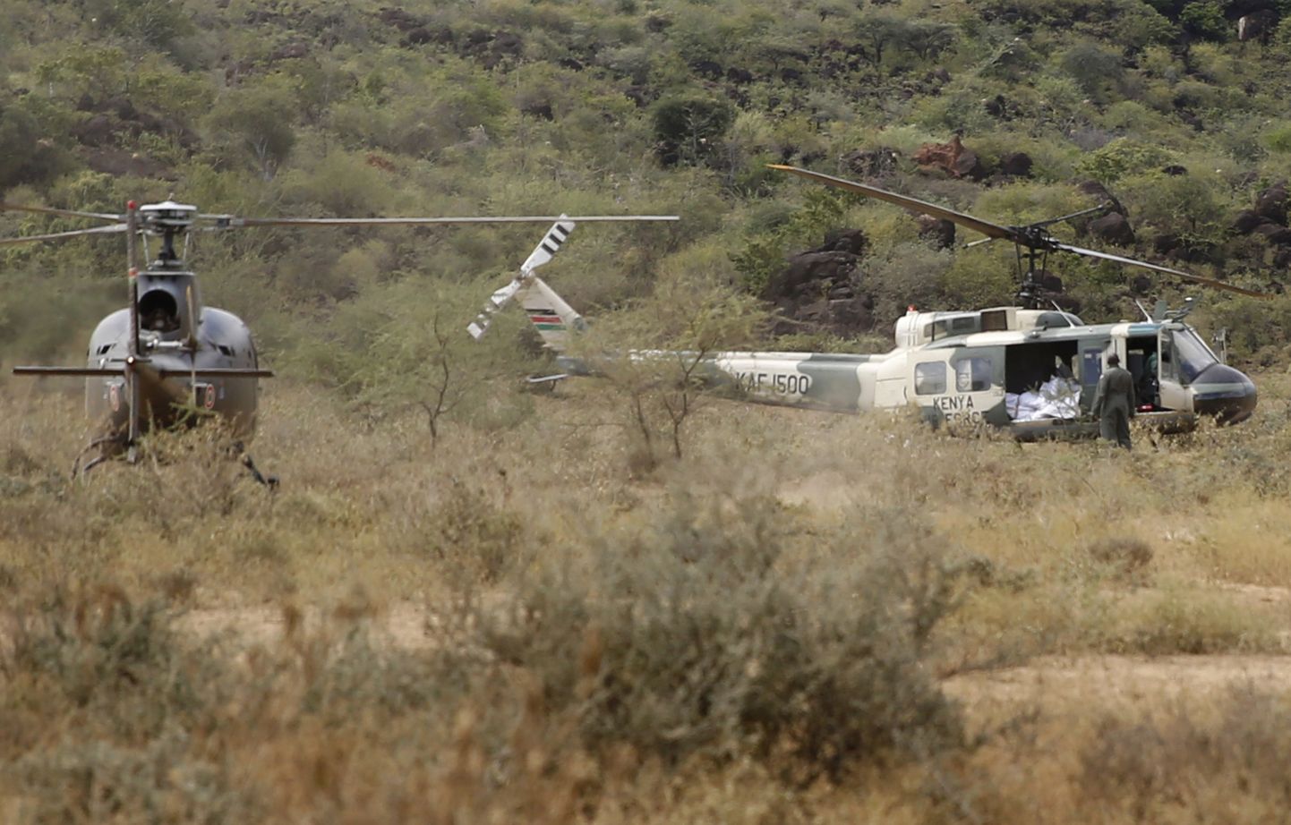 Glābēju helikopteri Kenijā netālu no vietas, kur notikusi militārā helikoptera avārija