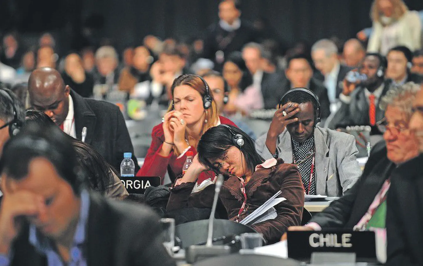 Затянувшаяся конференция по изменению климата в Копенгагене была с трудом завершена и не устранила существующие между странами противоречия.