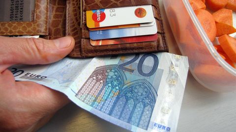 Эстонцы нашли законный способ получать деньги без уплаты налога