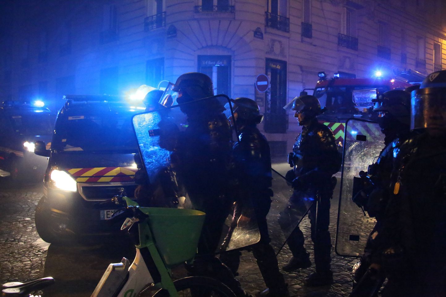Märulipolitsei möödunud nädalavahetusel Pariisis.