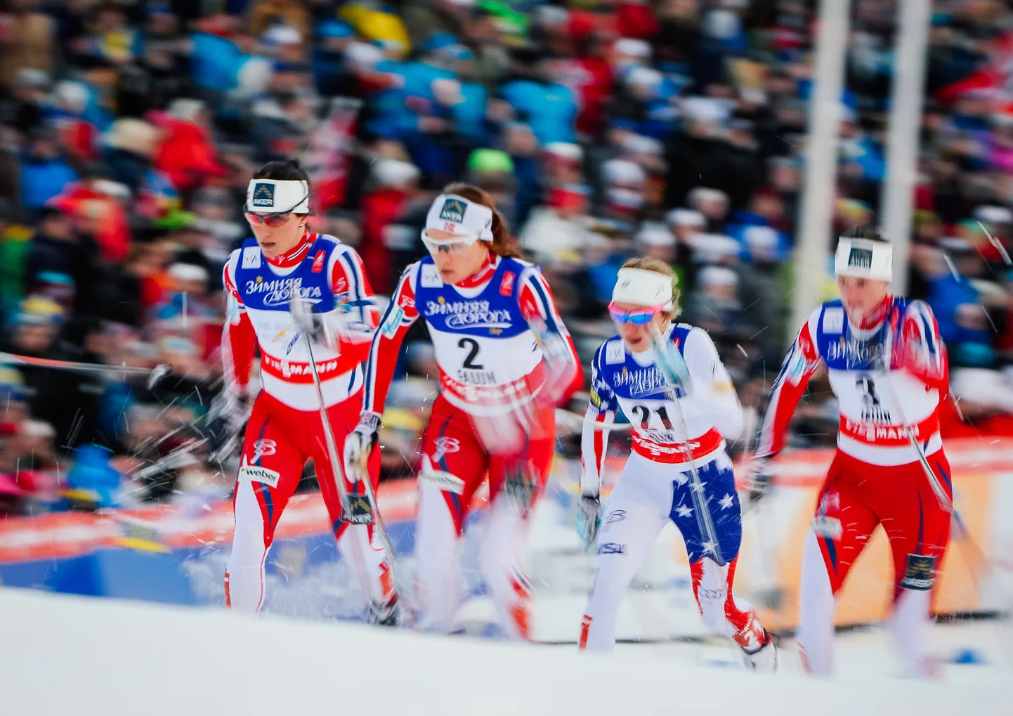 Suusatamise MM 2015. aastal Falunis. Pildil naiste 1,4 km sprindi finaal. Vasakult: Marit Björgen, Maiken Caspersen Falla, Sophie Caldwell ja Kari Vikhagen Gjeitnes.