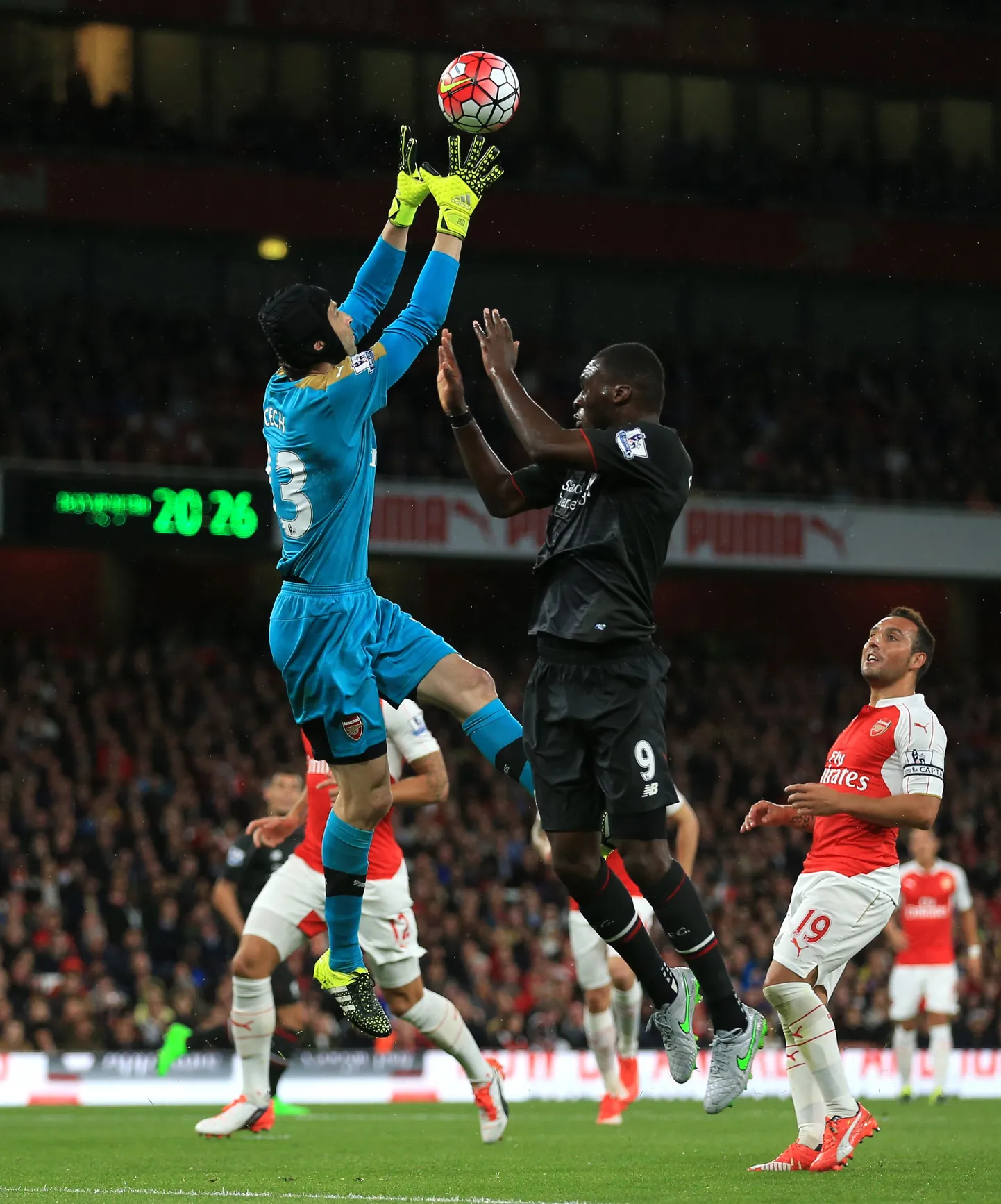 Petr Cech ja Christian Benteke