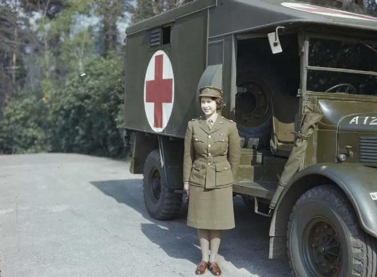 Toonane printsess Elizabeth Briti armee vormis.