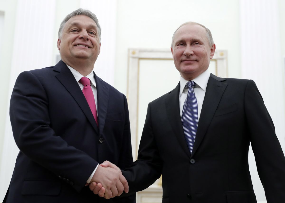 Премьер-министр Венгрии Виктор Орбан остается союзником Владимира Путина, даже несмотря на беспрецедентные антироссийские санкции.