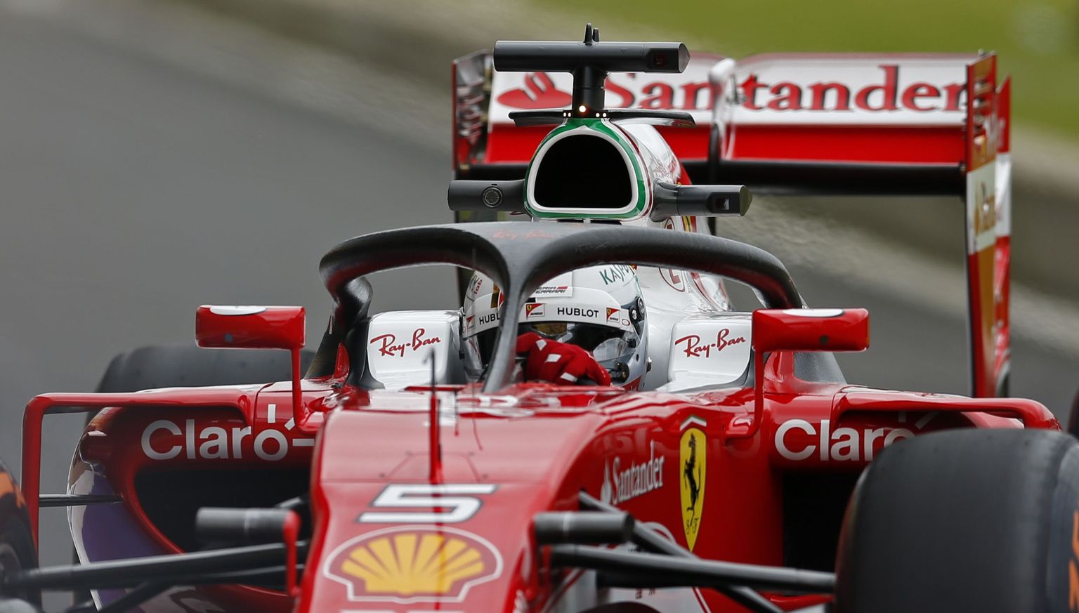 Üks turvakaare peamisi katsetajaid on olnud Ferrari võistkond.