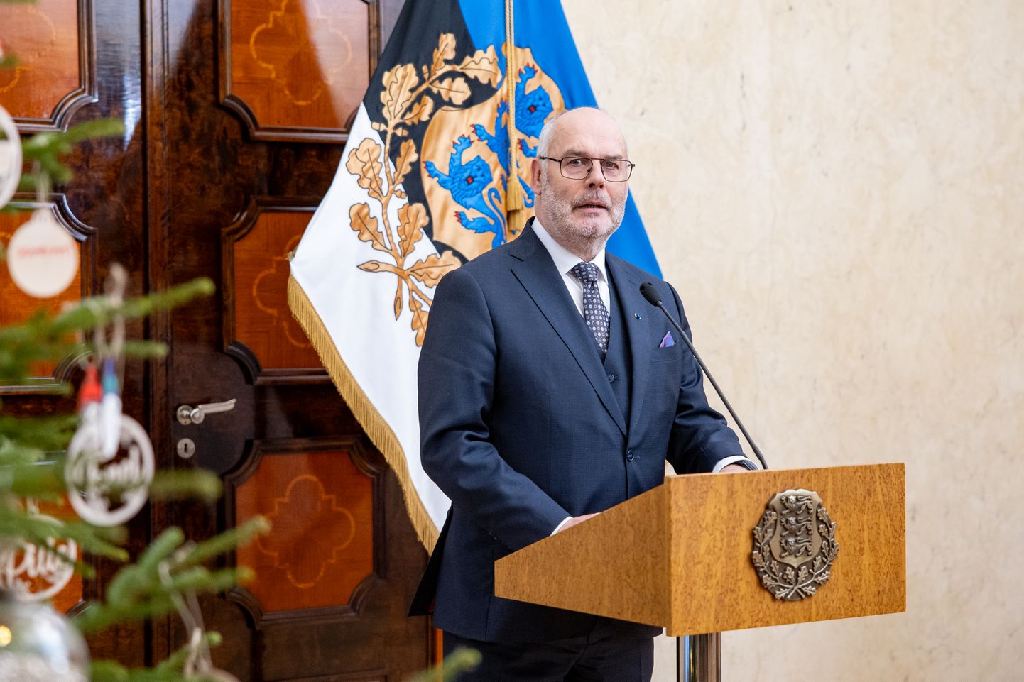 President Alar Karis pointed out that the Riigikogu, through which citizens of Estonia exercise their power and which holds legislative power in Estonia, is deadlocked.