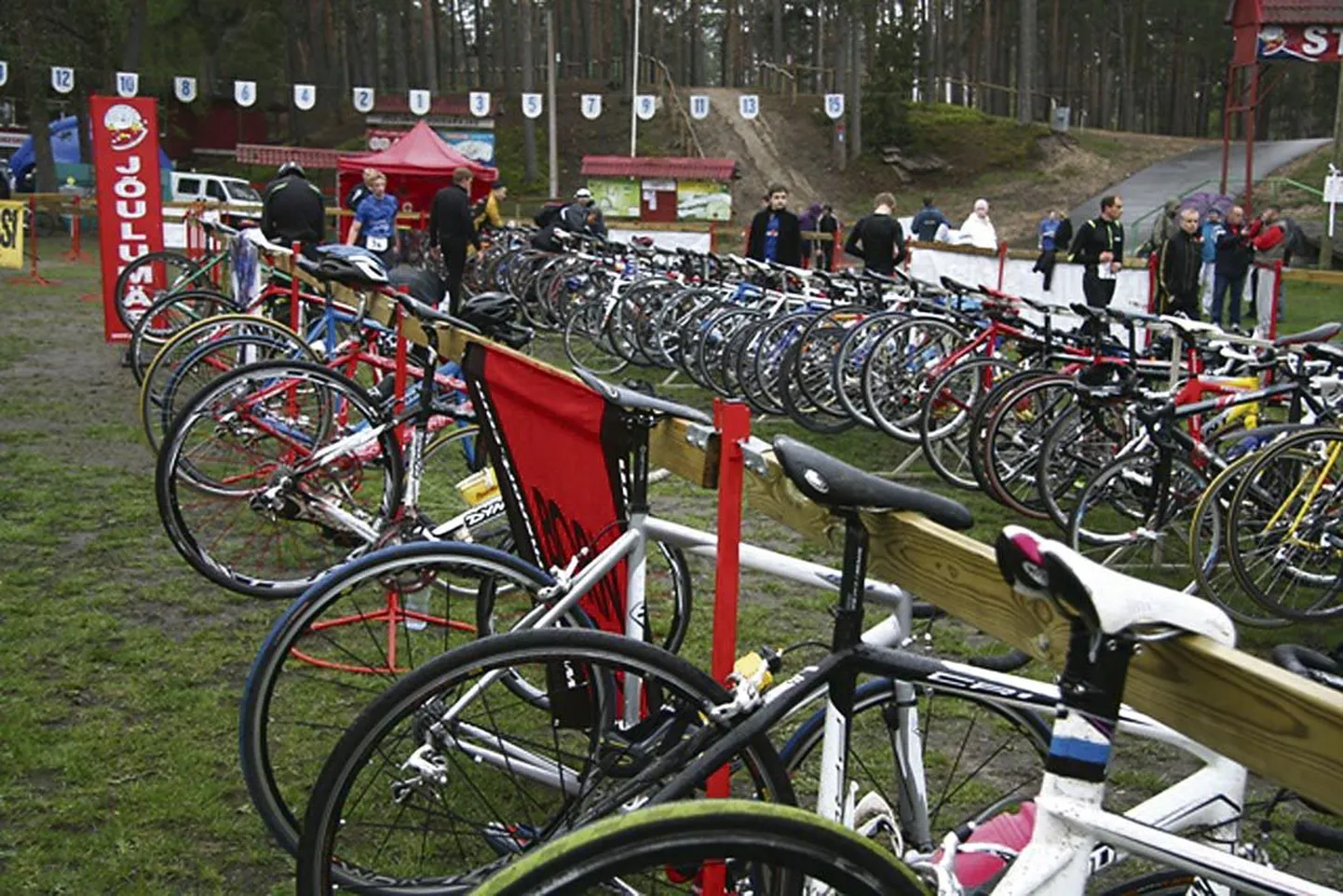 Jõulumäe tervisespordikeskuse rajad ja olme teenisid kuue riigi sportlastelt vaid kiidusõnu.