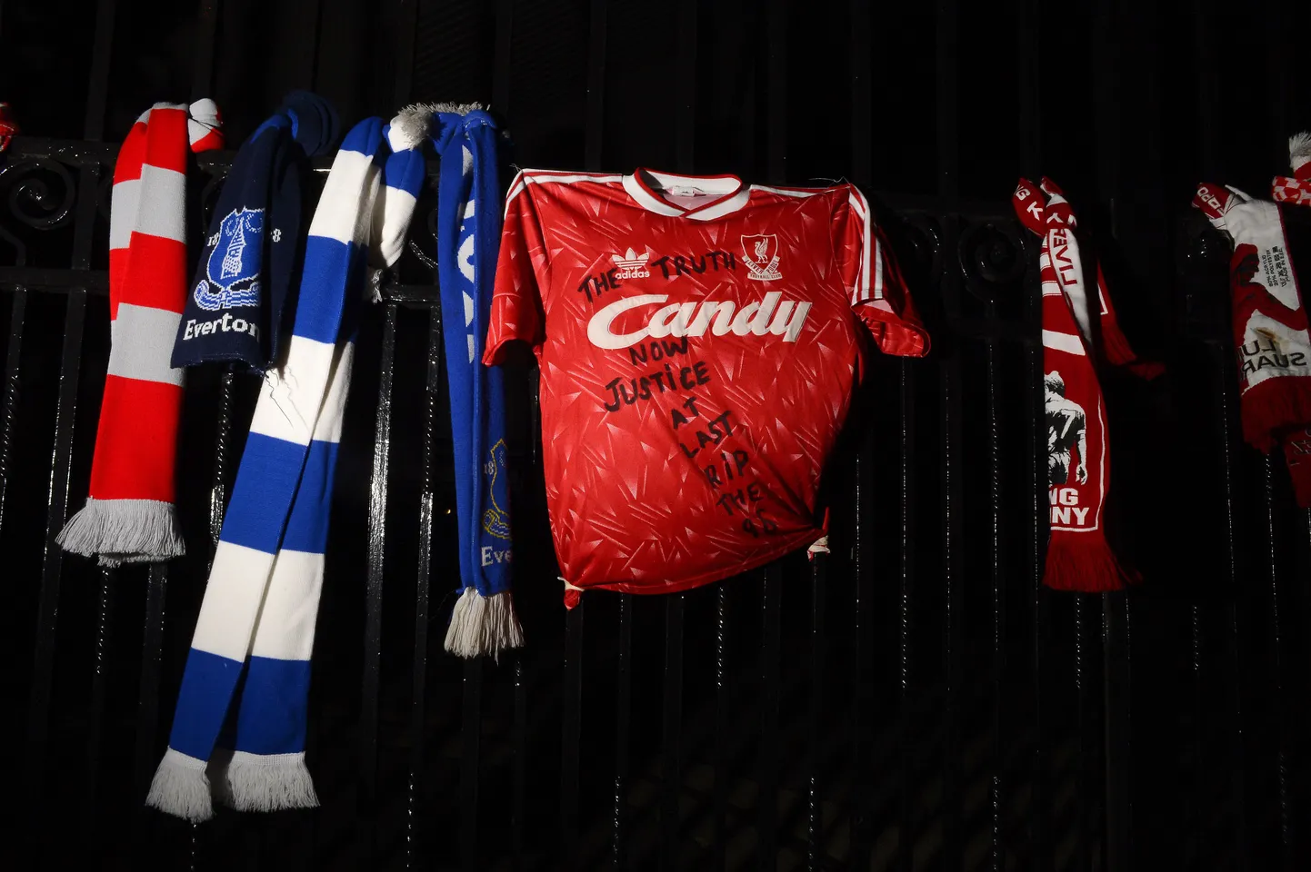 Liverpool ja Manchester United ei soovi, et miski Hillsborough' ohvrite mälestushetke rikuks.