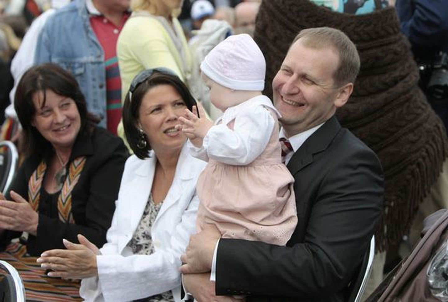 2008. aasta augustis sündis Urmas ja Katrin Kruuse perre tütar Jolandra. Pesamuna tiitli võttis uusaastaööl viimaselt üle väike vend.