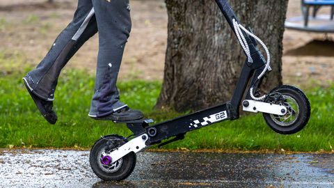 Kaks õnnetusse sattunud kaherattalise juhti tuli haiglasse viia