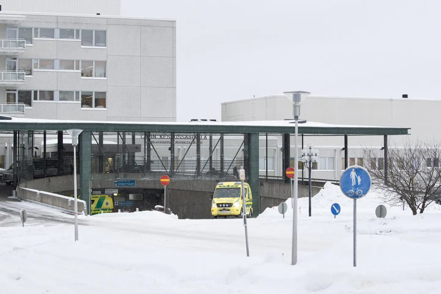 Lapi keskhaigla Rovanniemel, kus koroonaviirusesse haigestunud hiinlannat hoiti.