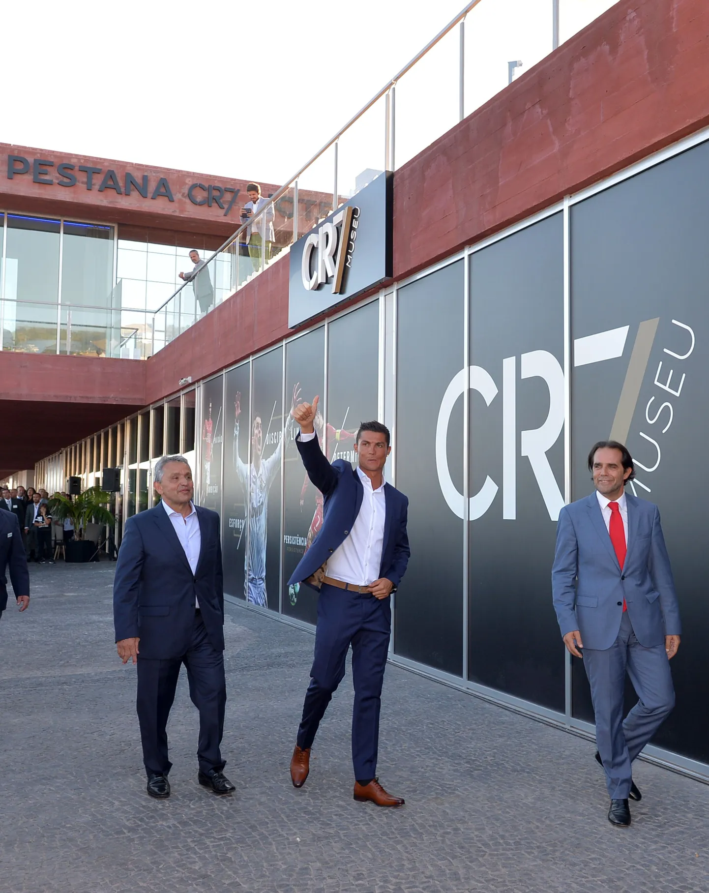 Роналду на Мадейре на открытии собственного отеля Pestana CR7 в Фуншале.