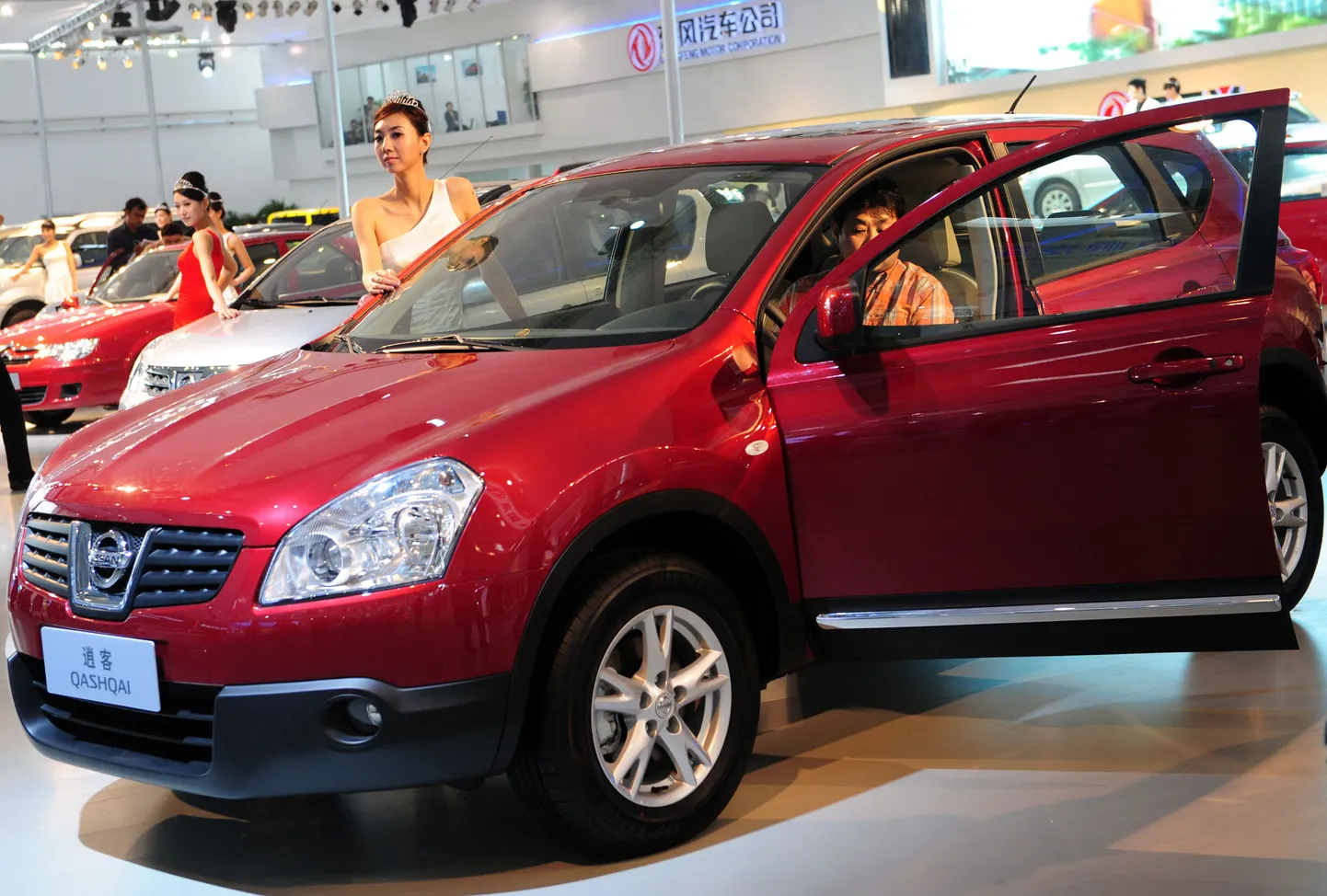 Sõidu ajal ära tulnud rooli tõttu kutsub Nissan Qashqaid kontrolli.
