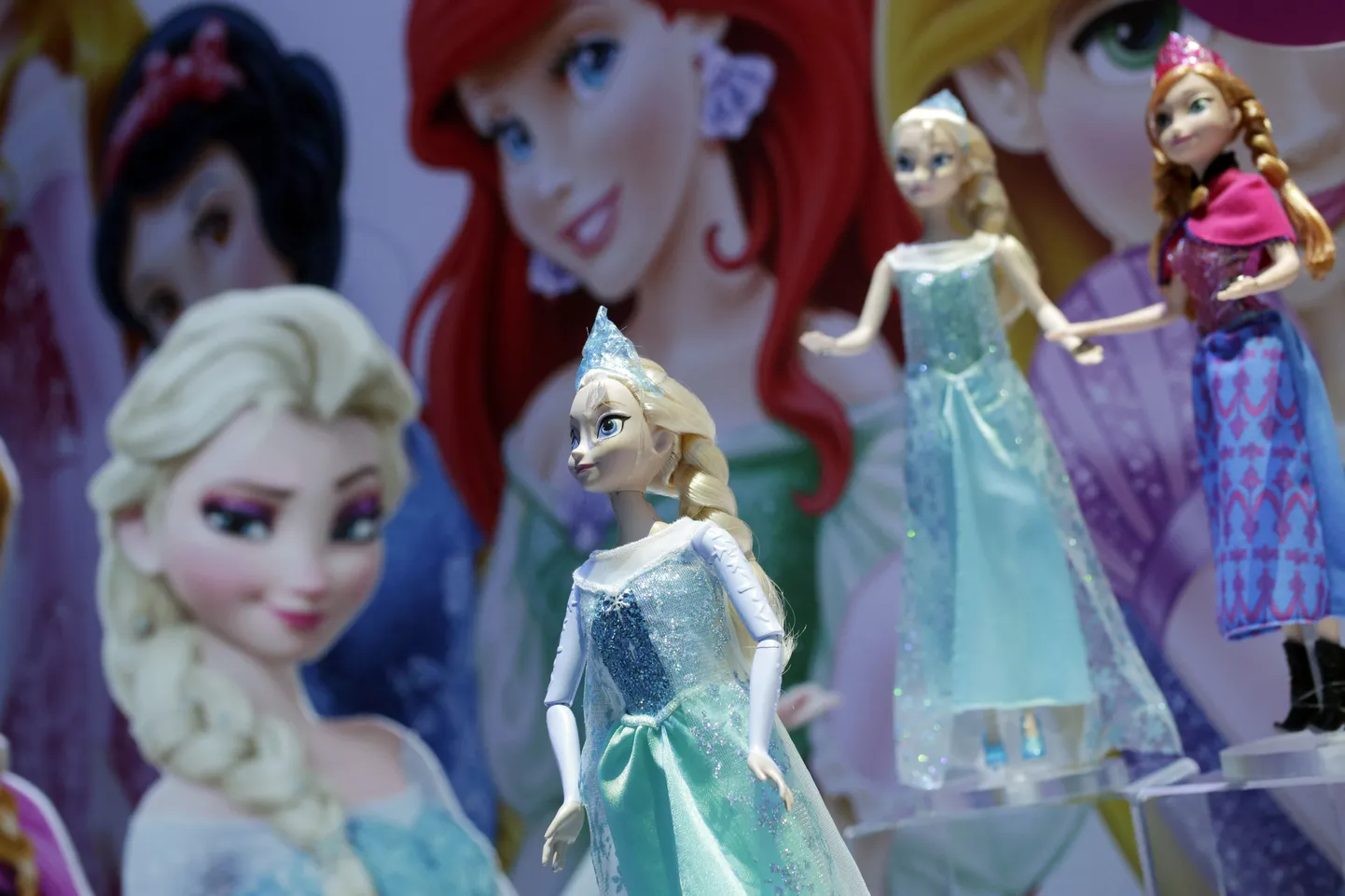 Populaarsed nukud Elsa ja Anna.