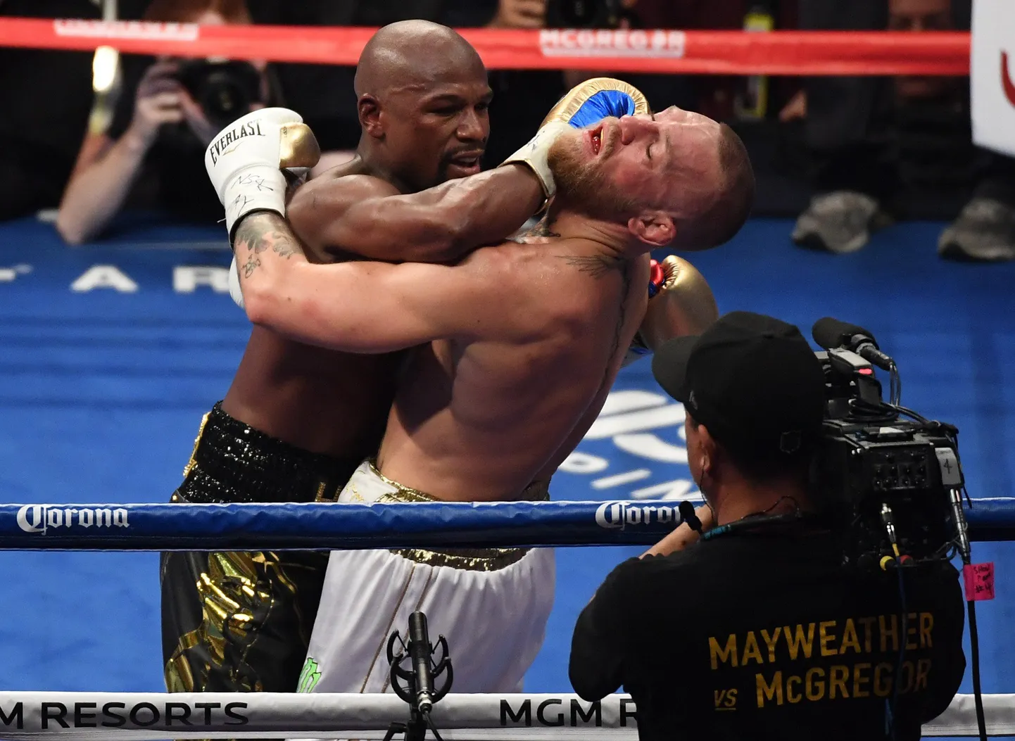 Floyd Mayweather ja Conor McGregor