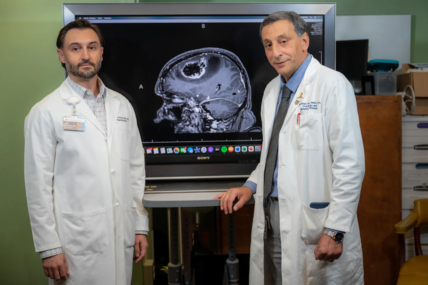 Dr. Martin Rutkowski (vasakul) ja dr. Babak Baban