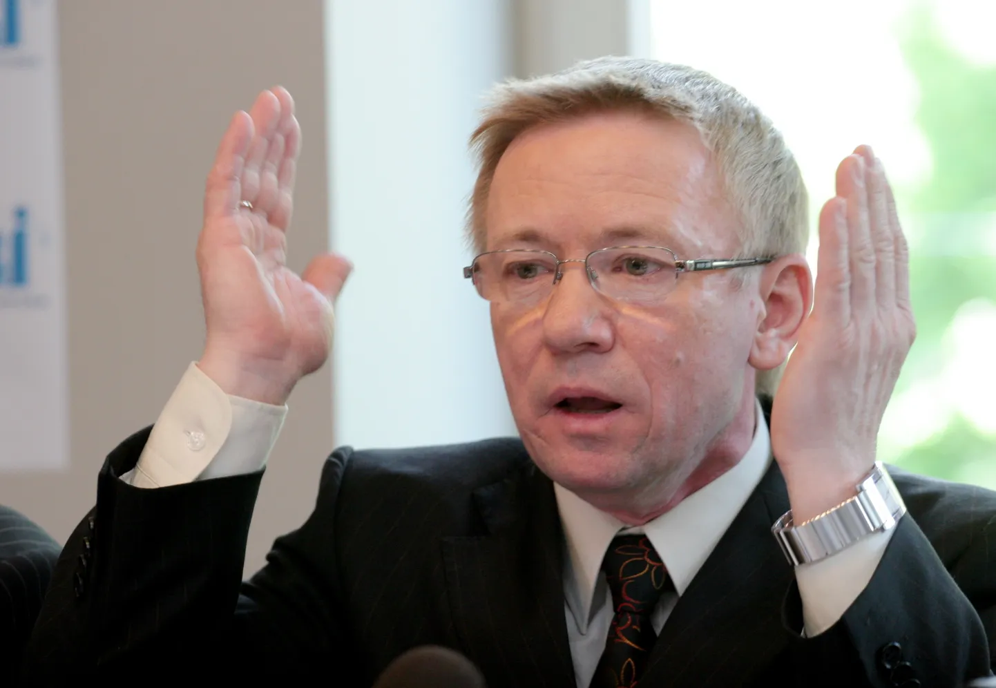 Evanģēliski Kristīgās baznīcas "Jaunā paaudze" mācītājs Aleksejs Ļedjajevs .