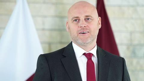 Премьер: нужны изменения в модели выравнивания фин