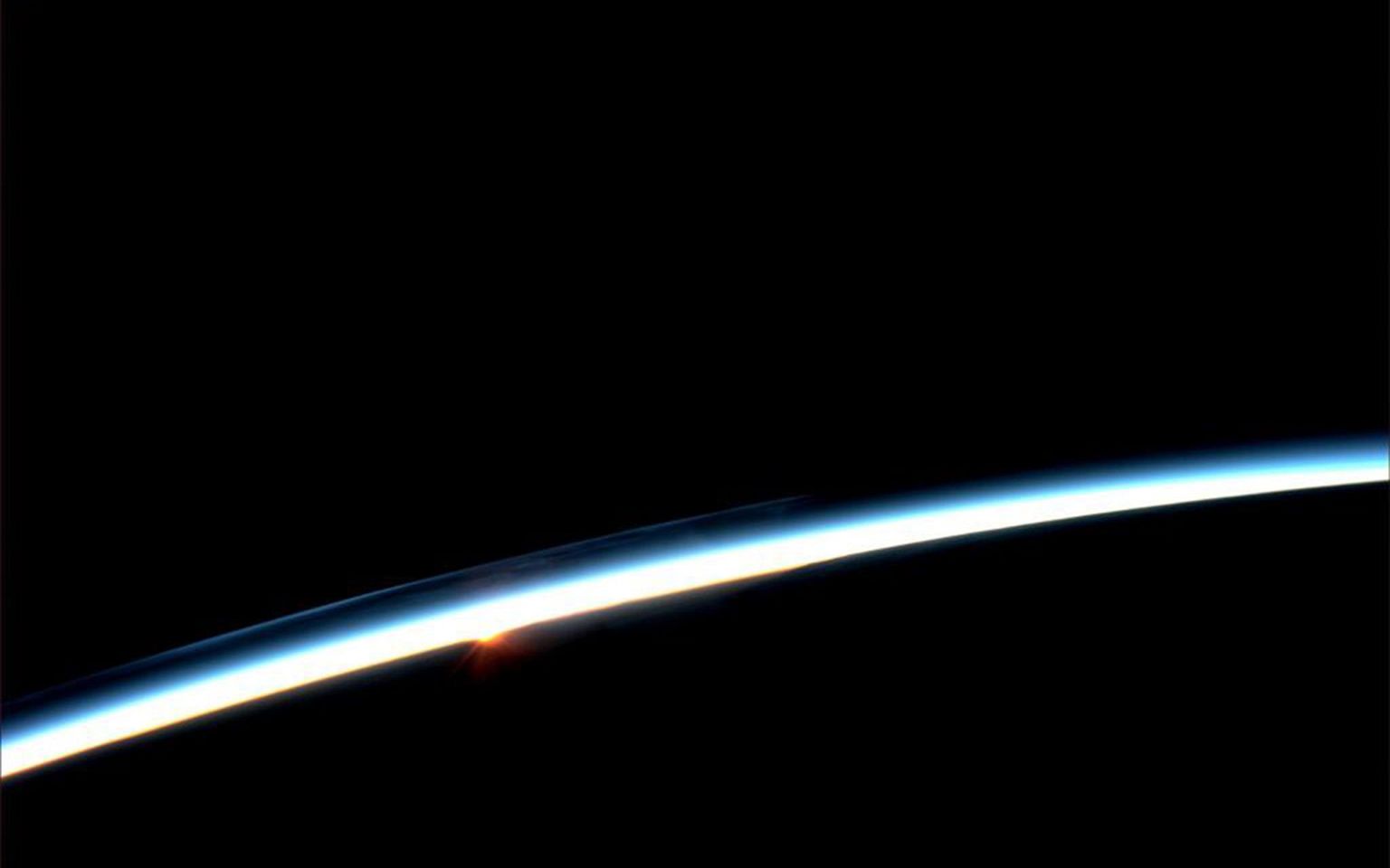 Päikesetõus vaadatuna Rahvusvahelisest Kosmosejaamast