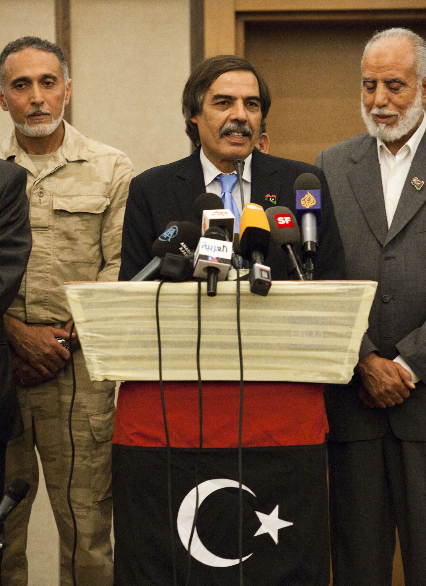 Liibüa mässajate valitsuse rahandusminister Ali Tarhouni pressikonverentsil