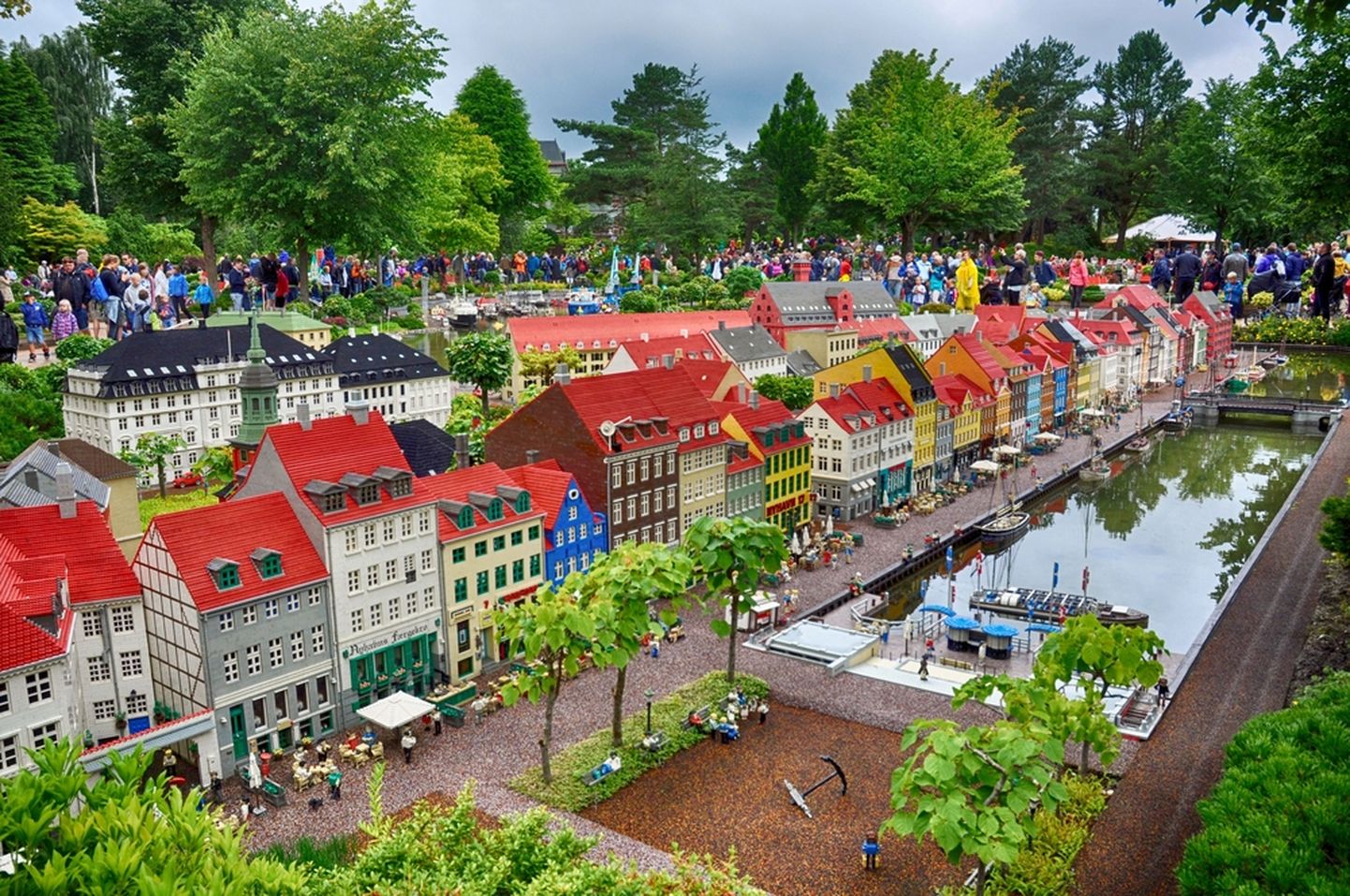 Legoland Billundis, Taanis.