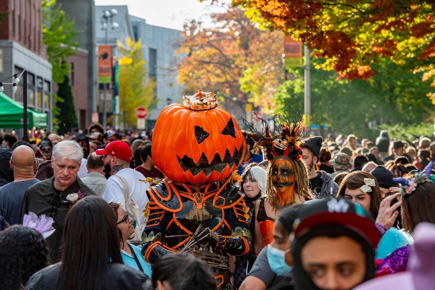 31. oktoobri halloweeni pidustused Salemis, Massachusettsi osariigis USAs. Salemis leidsid 1690ndatel aset kurikuulsad nõiaprotsessid ning nüüdisajal peetakse seda tänapäevade nõidade ning halloweeni austajate pühapaigaks.