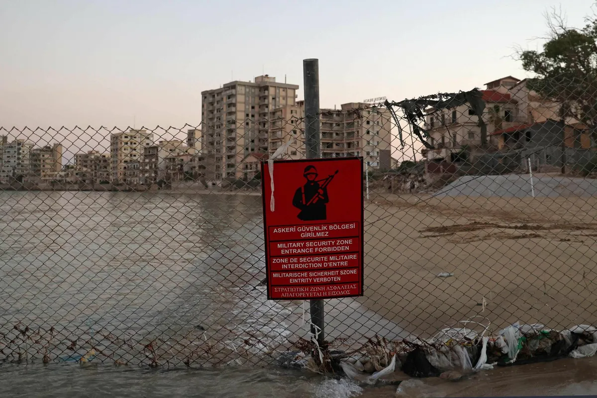 Vaade Famagusta rannas suletud piirkonnale.