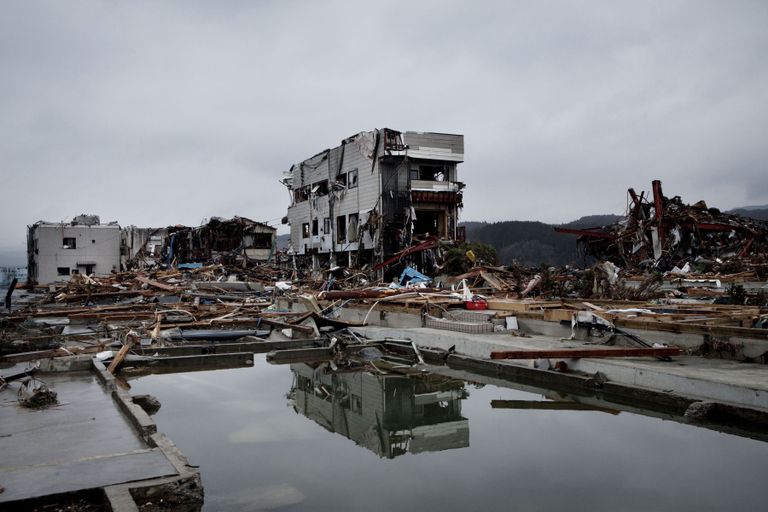 Maavärina ja tsunami järgne Minamisanriku 2011. aastal