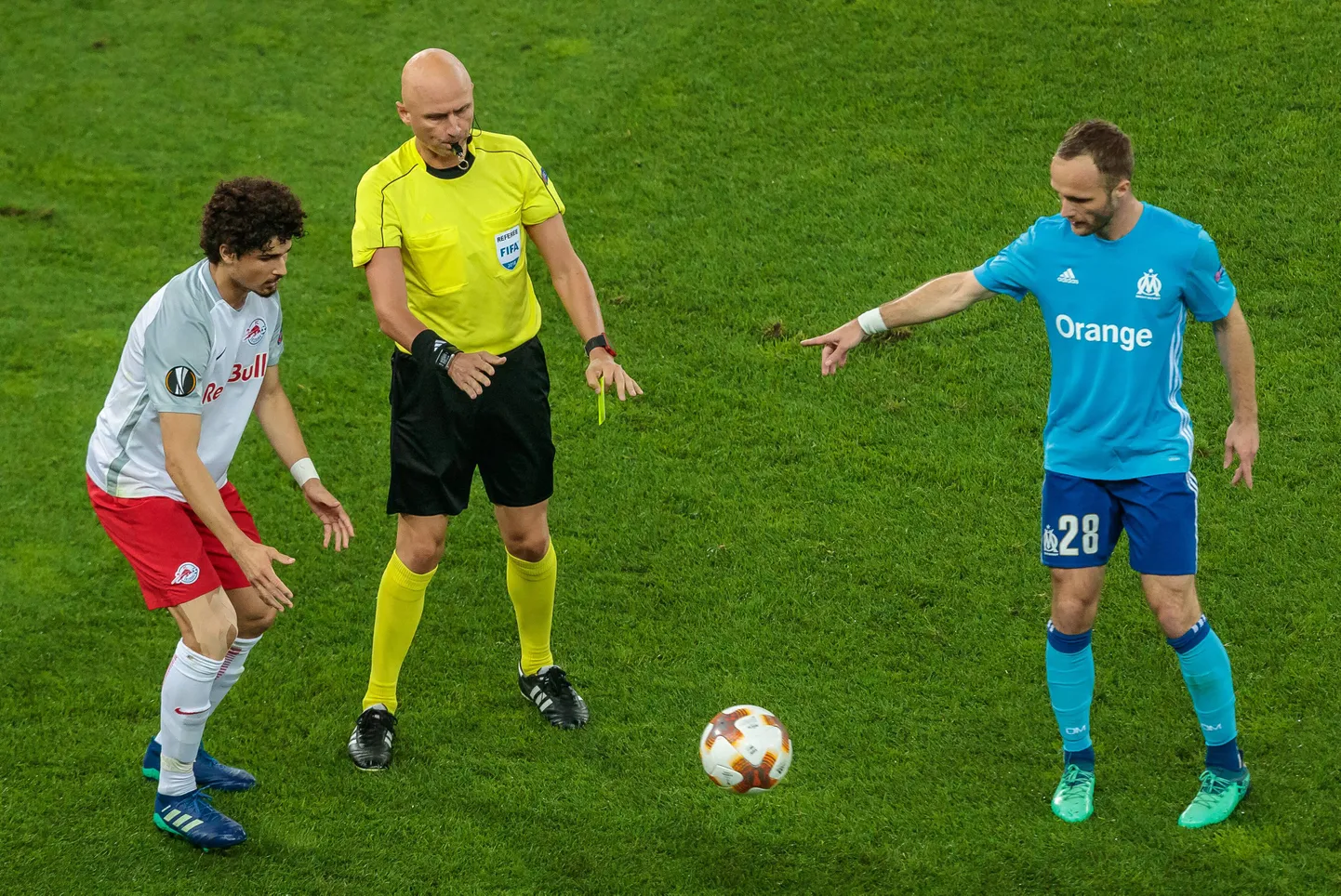 Salzburgi ja Marseille Olympique'i kohtumises tõusis peaossa venelasest kohtunik Sergei Karasjov.