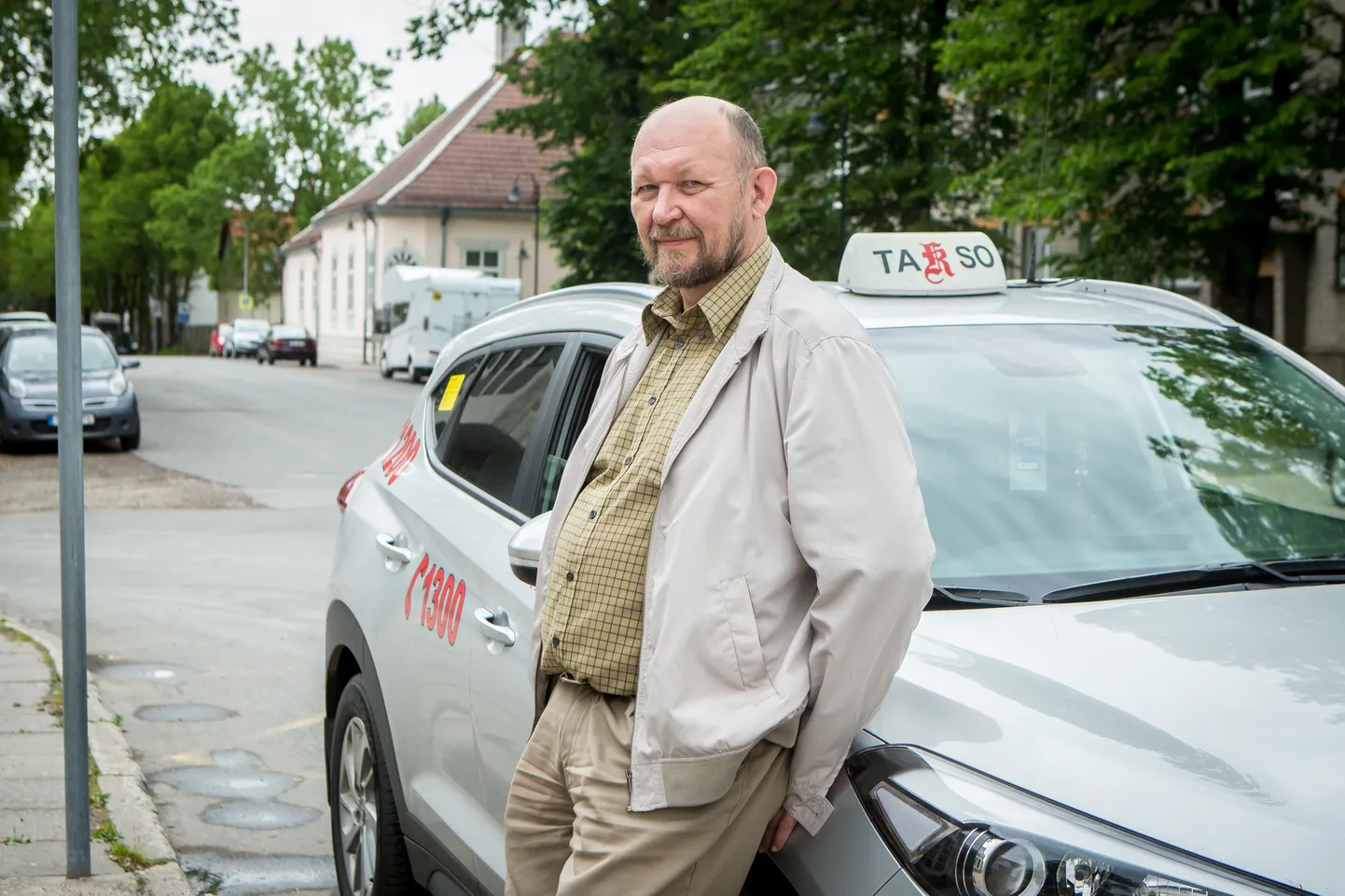 POLE KUSKILE MINNA: Rein Talistu hinnangul on vald seadnud taksojuhid kehva seisu – peatusi ja neis olevaid kohti on pärast Torni tn peatuse kaotamist kesklinnas liiga vähe.