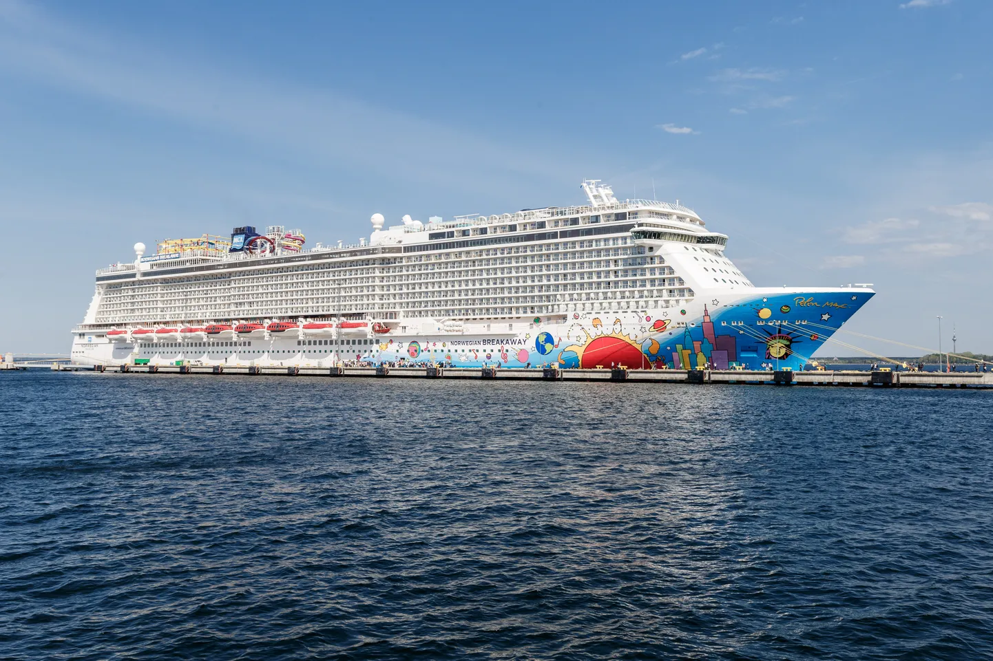 Kruiisilaev Norwegian Breakaway Tallinnas. Foto on illustratiivne.