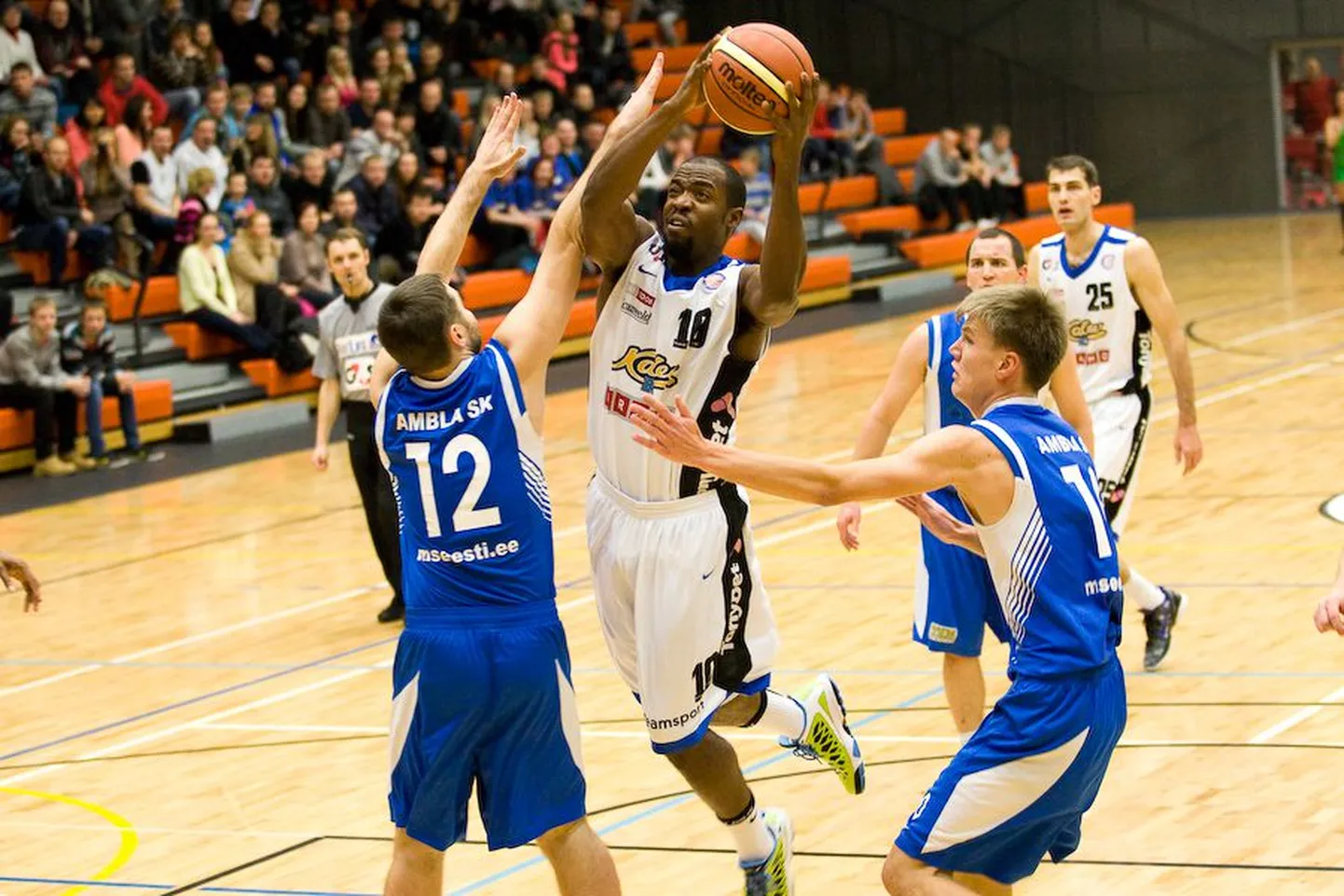 Ambla SK vs BC Kalev/Cramo Paide E-Piima spordisaalis.