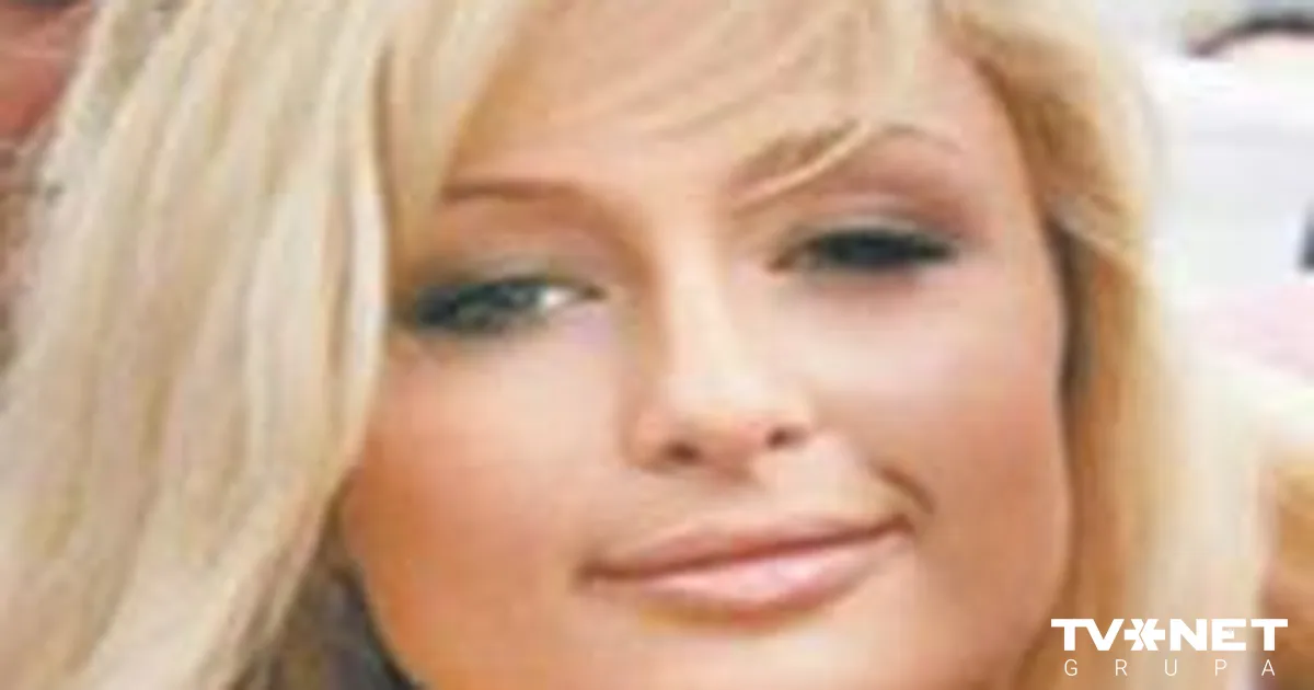 Беркованың Пэрис Хилтон романымен жыныстық қатынасы