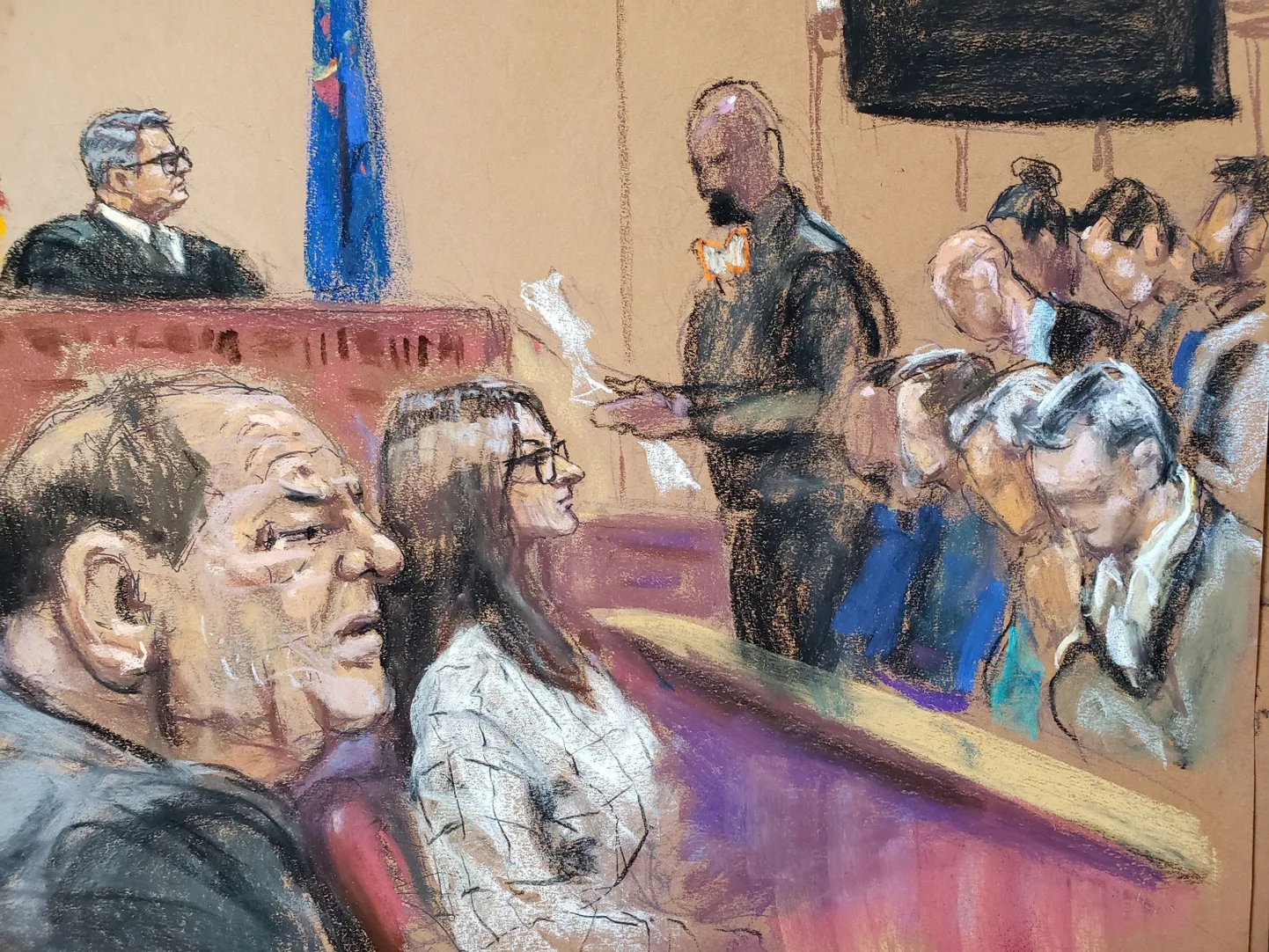 Vandekohtu eesistuja lugemas ette vandekohtu otsust Harvey Weinsteini pärast kohtuprotsessi. Vandekohus leidis, et Weinstein on süüdi.