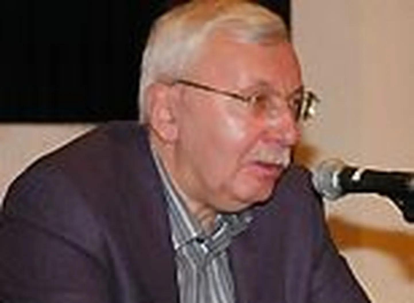 Виталий Третьяков.