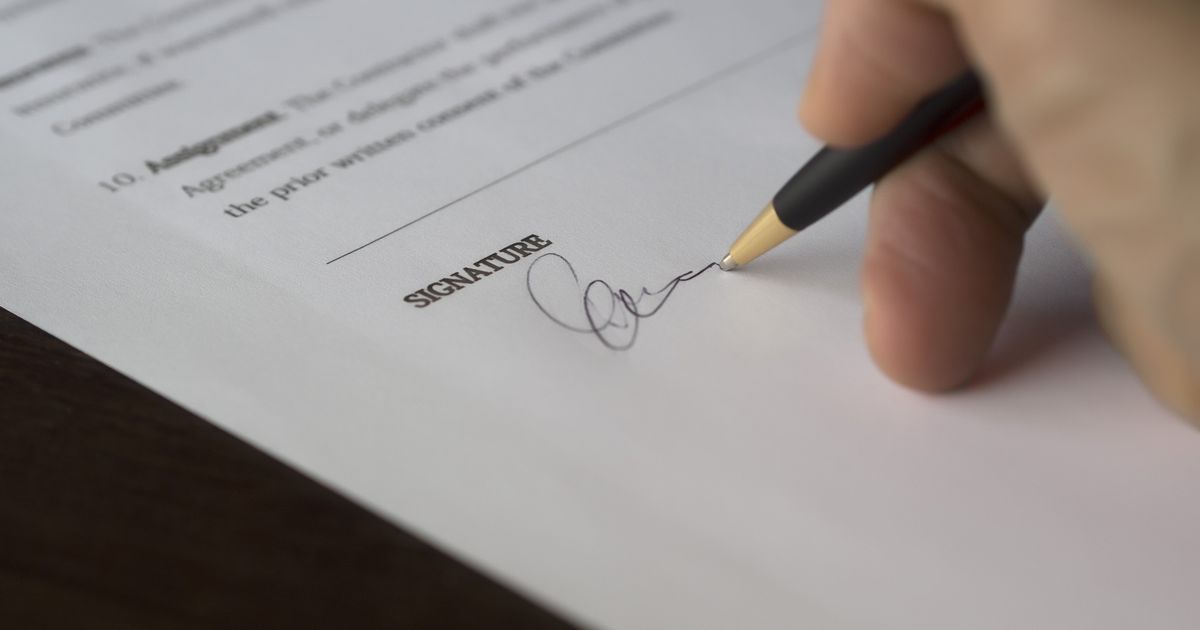 Tot ce trebuie să știi despre semnarea unui contract de închiriere