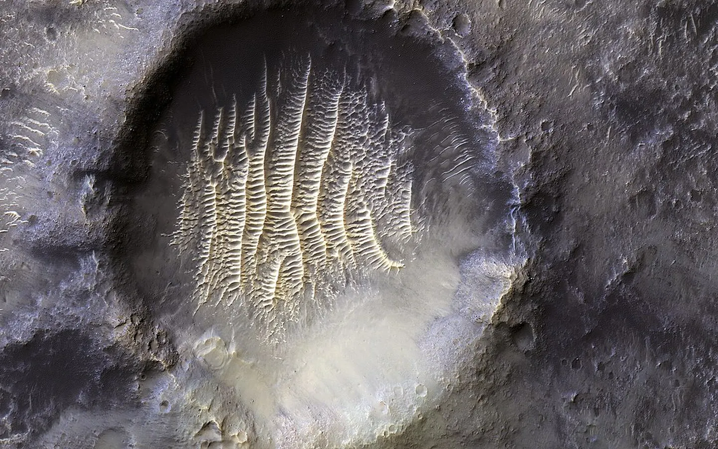 Marsa krāteris "Airy-0"