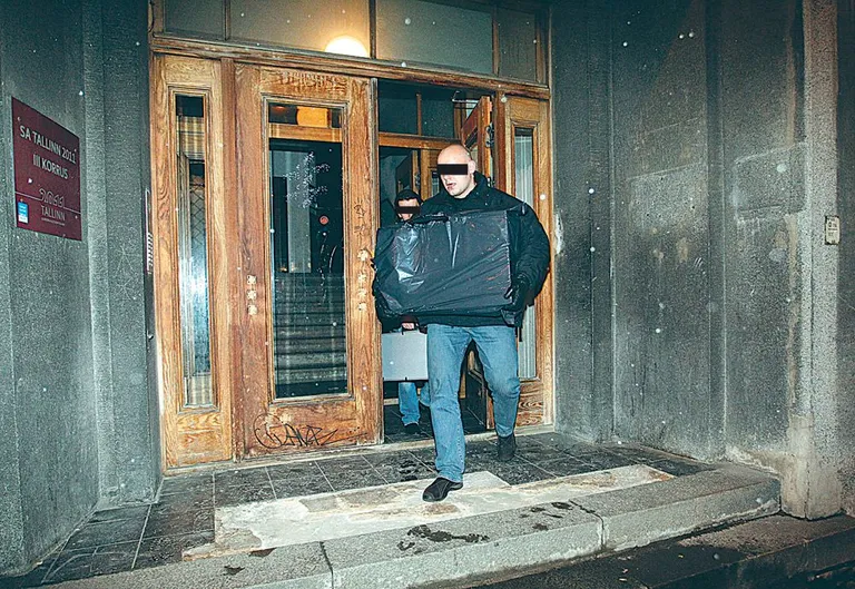 Läbiotsimine sihtasutuses. Foto:
