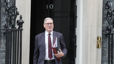 Starmer urges his successor to remain active on the world stage