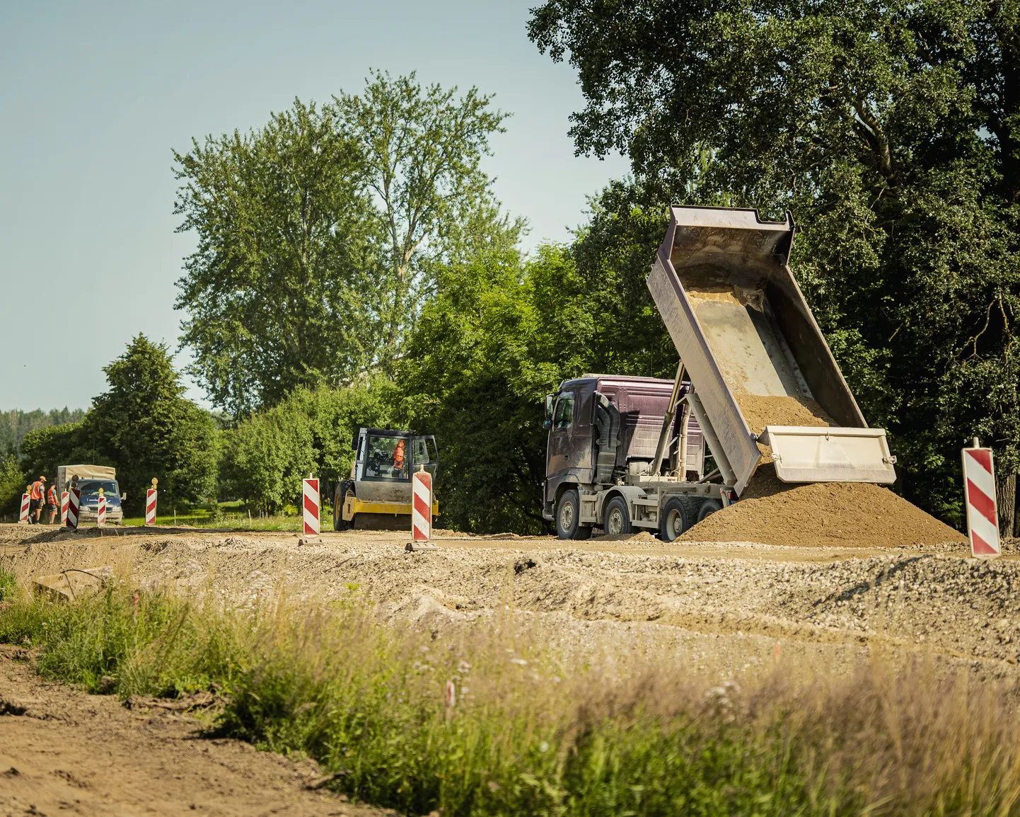 Būvdarbi uz autoceļa Butnāri–Saldus–Ezere