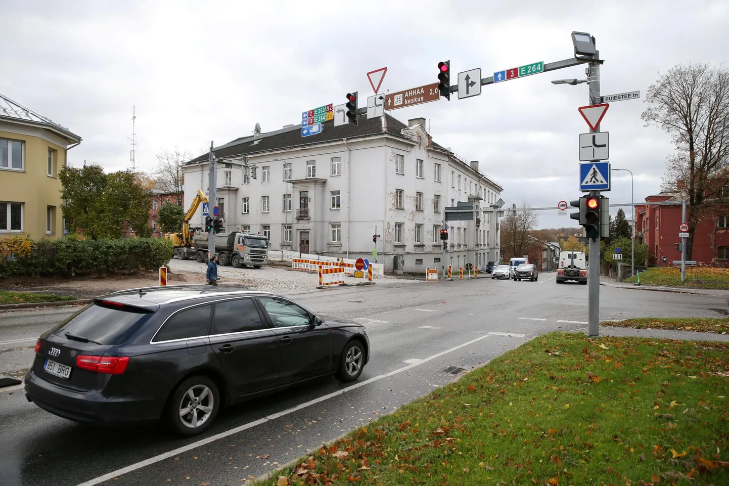 Täna, homme ning ülehomme öösel Narva maantee ja Puistee tänava ristmikku kasutada ei saa. Sille Annuk