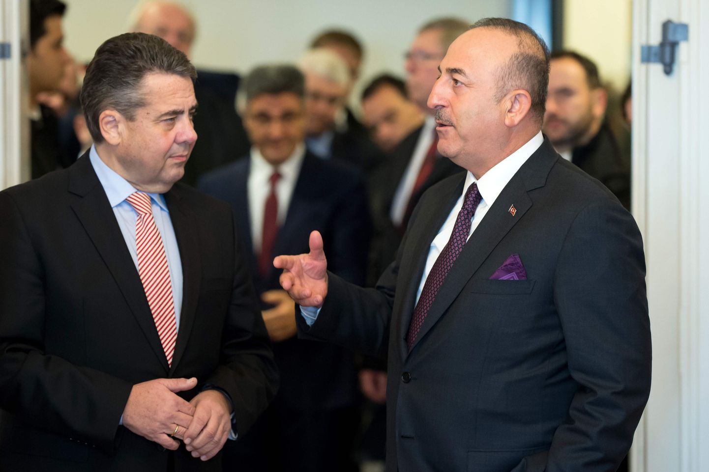 Saksa välisminister Sigmar Gabriel ja tema Türgi ametivend Mevlüt Çavuşoğlu.