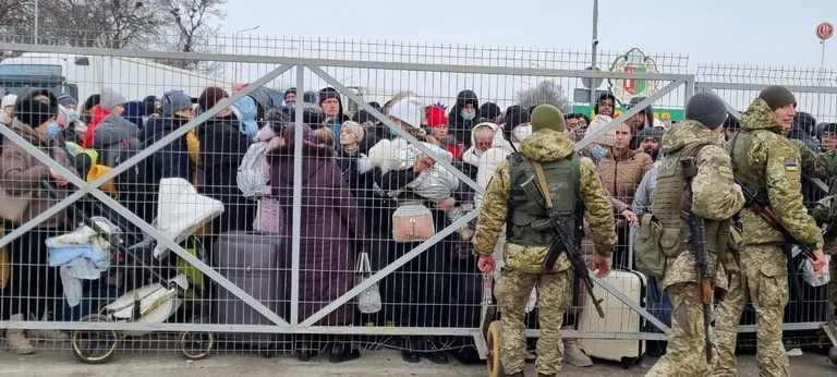 Пропускной пункт Порубное - Сирет на границе Украины и Румынии. 26 февраля 2022 года.